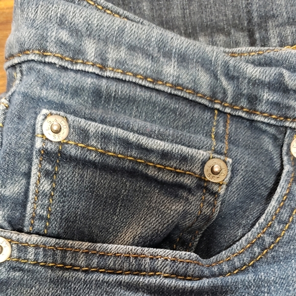 Ladies Levi Strauss & Co. Signature Jeans - Picture 3 of 8